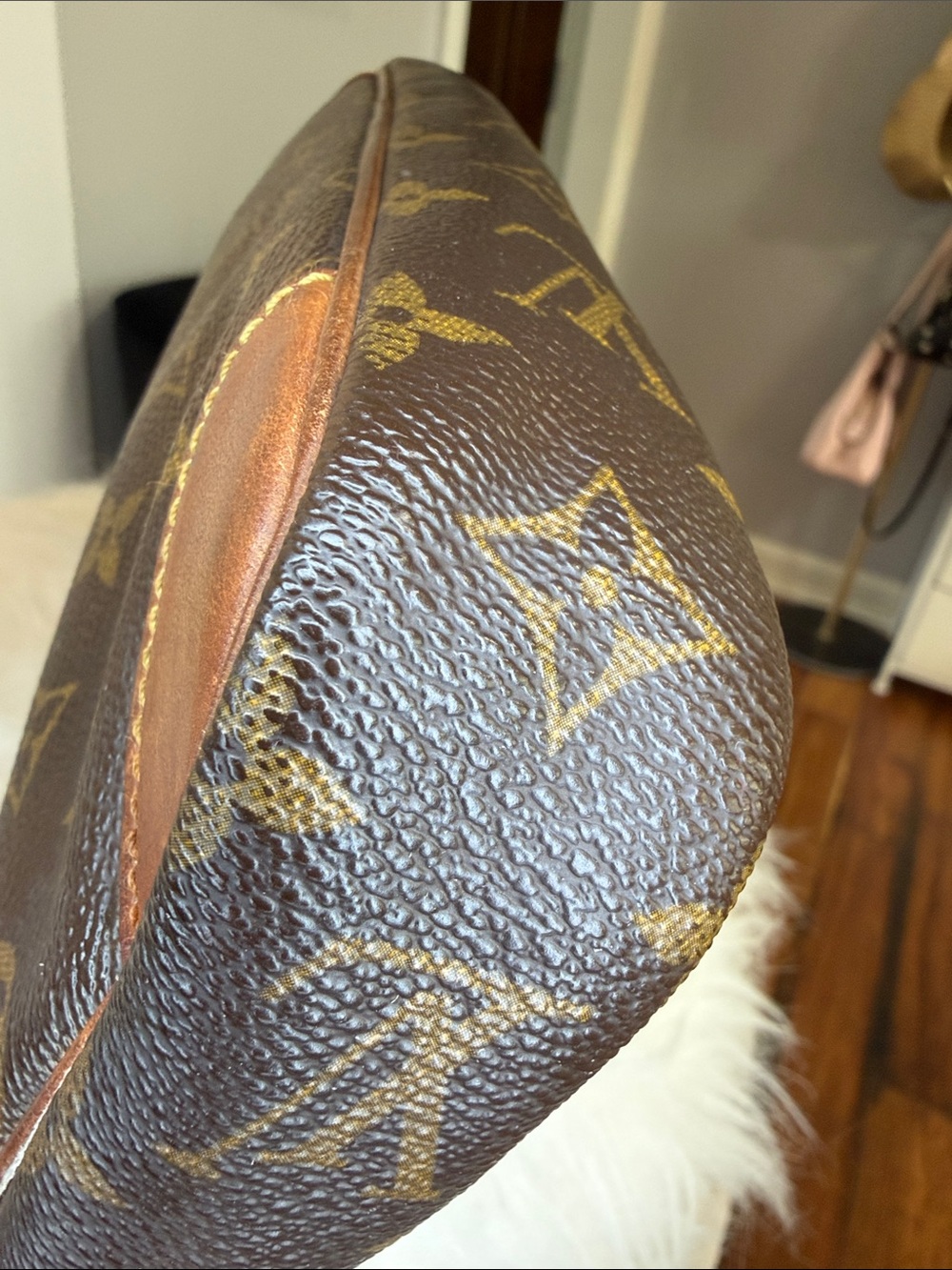 Louis Vuitton GUC vintage brown monogram 10 x 7 clutch.Clean&conditioned - Picture 9 of 14